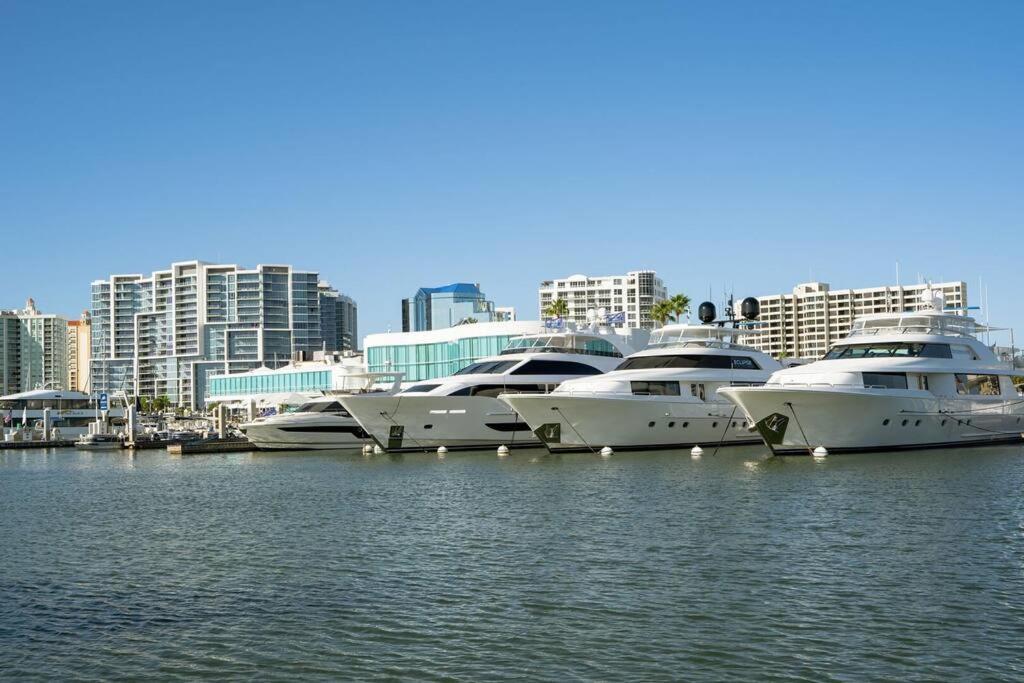 Beautiful Glam Mid-Century 1 Block From Sarasota Bay With Firepit Villa ภายนอก รูปภาพ